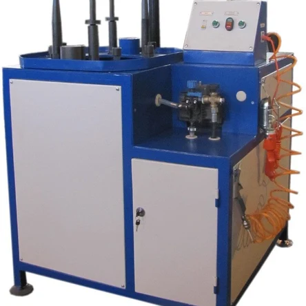 Стенд для опрессовки крышек цилиндров дизеля